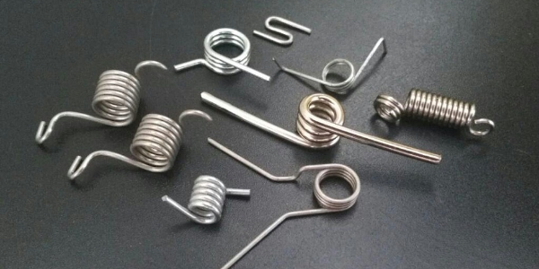 山東彈簧中的扭轉彈簧用到哪些行業 扭轉彈簧的圈數有什么不同?